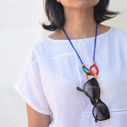 Samina specs loop neckpiece