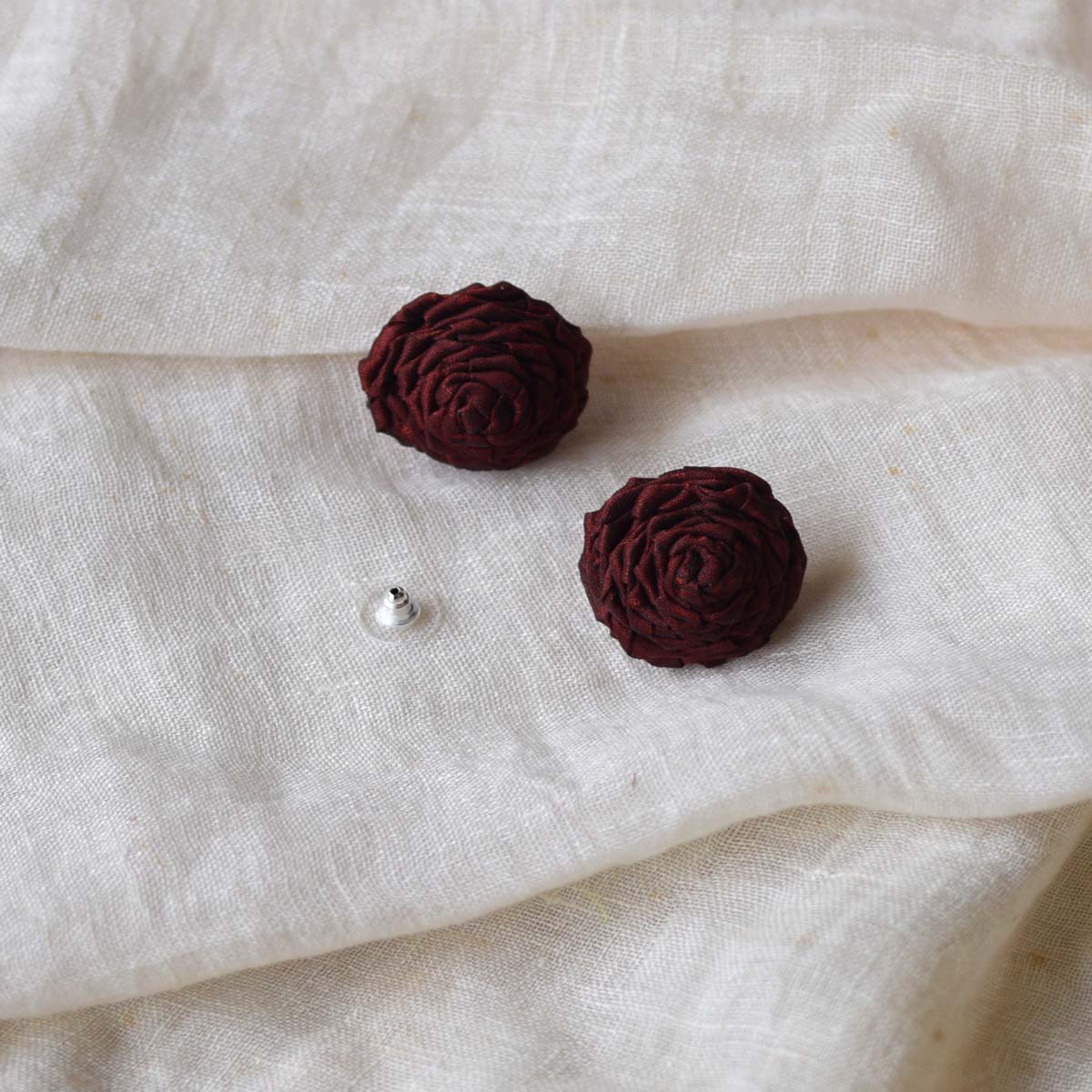 Rosy Stud Earrings in Maroon RO-E01