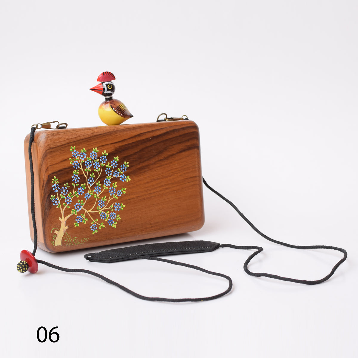 Kakoli wooden clutch - KO-B6